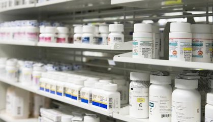 中国邮政跨界开药店背后 企查查数据显示药品零售相关企业二季度同比增长73%